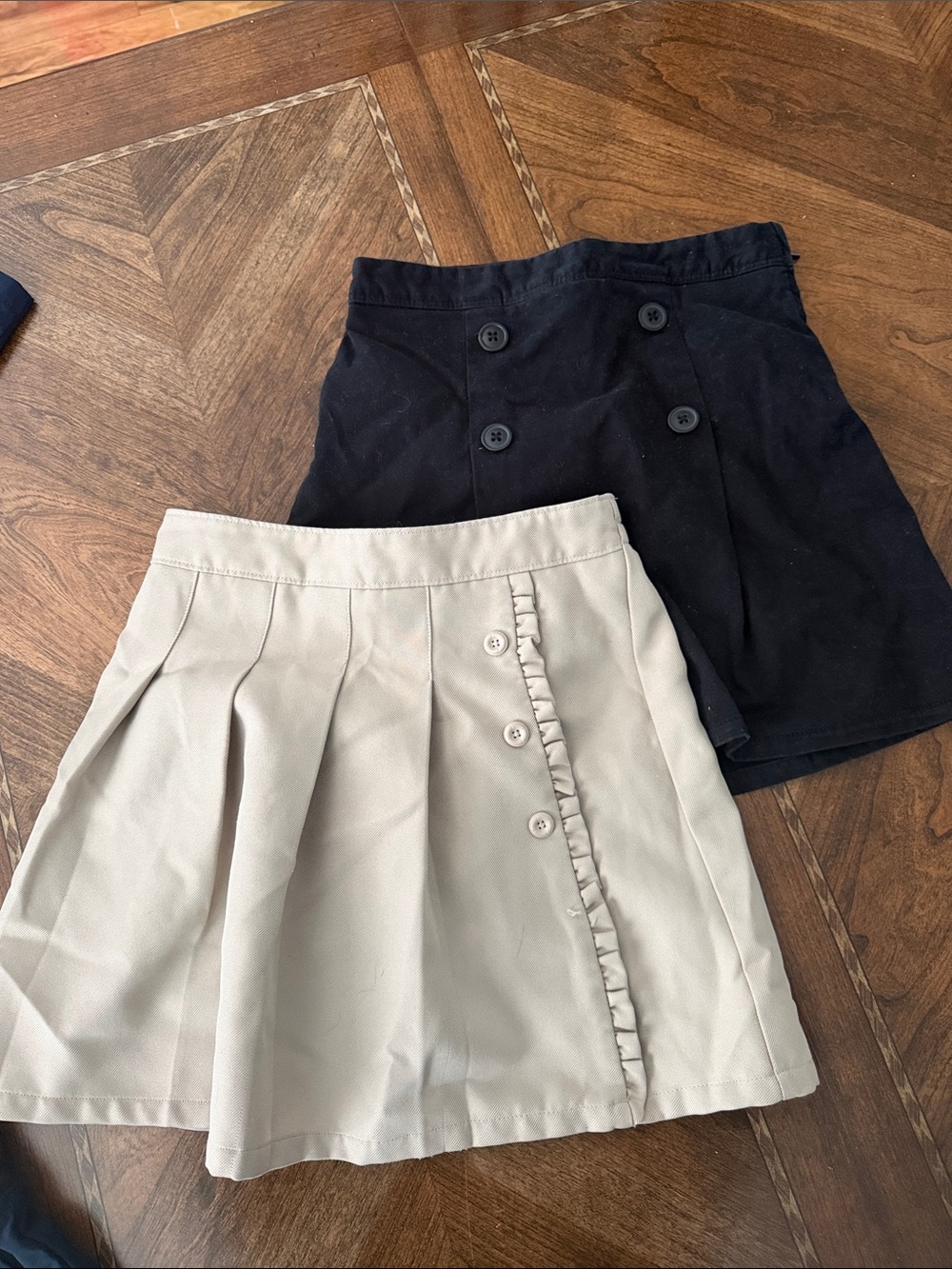 The Children's Place Girls Black and Khaki Skorts